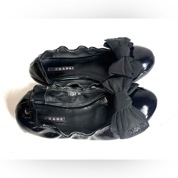 Luxury Designer Prada Patent Leather Ballet Flats with Bow Accent Size 7.5-8 - Picture 2 of 12